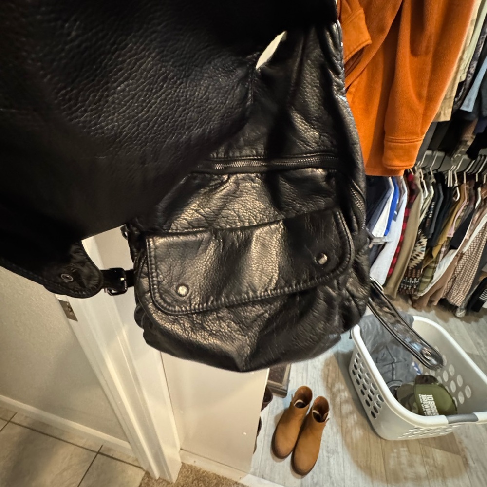 Black purse - Picture 2 of 4